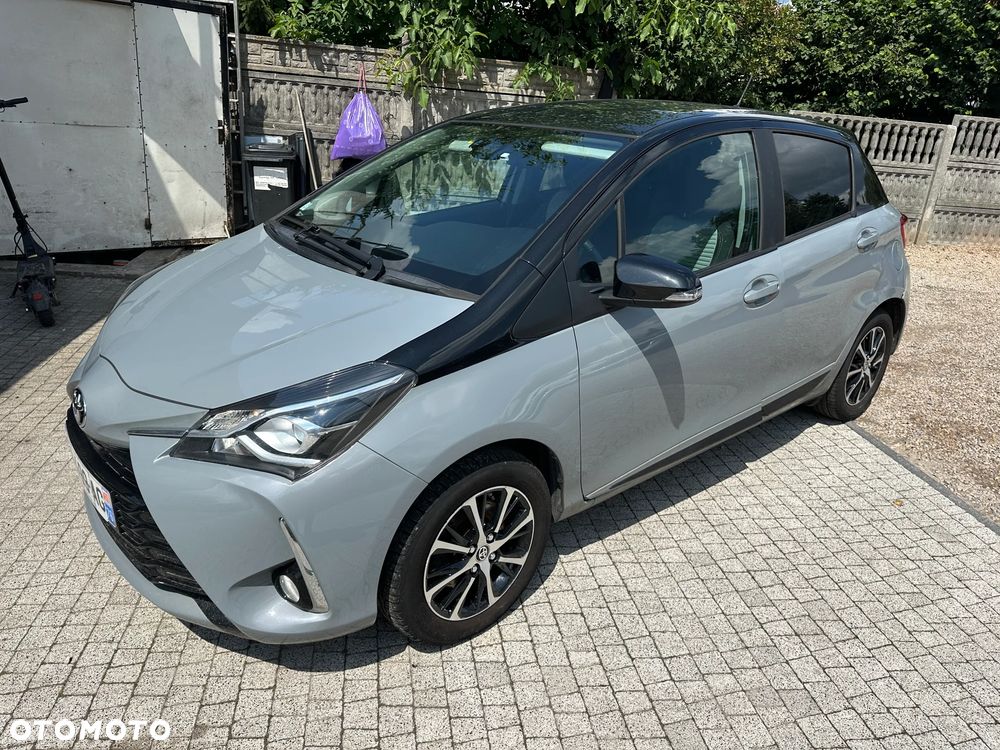 Toyota Yaris 1.5 Premium - 1