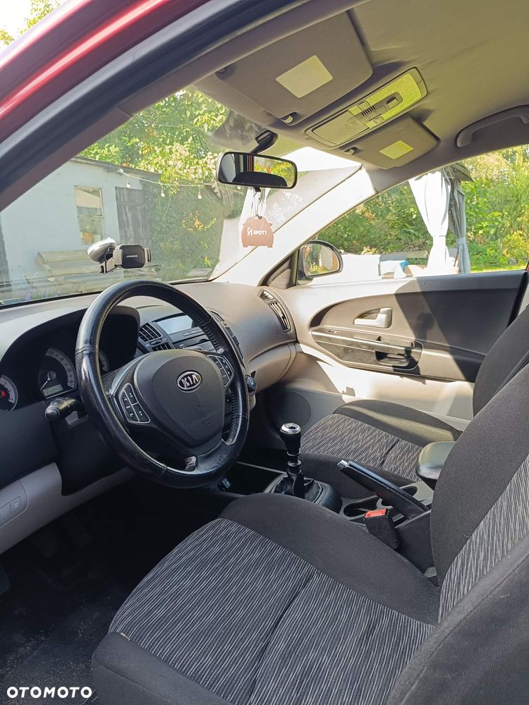 Kia Ceed - 6