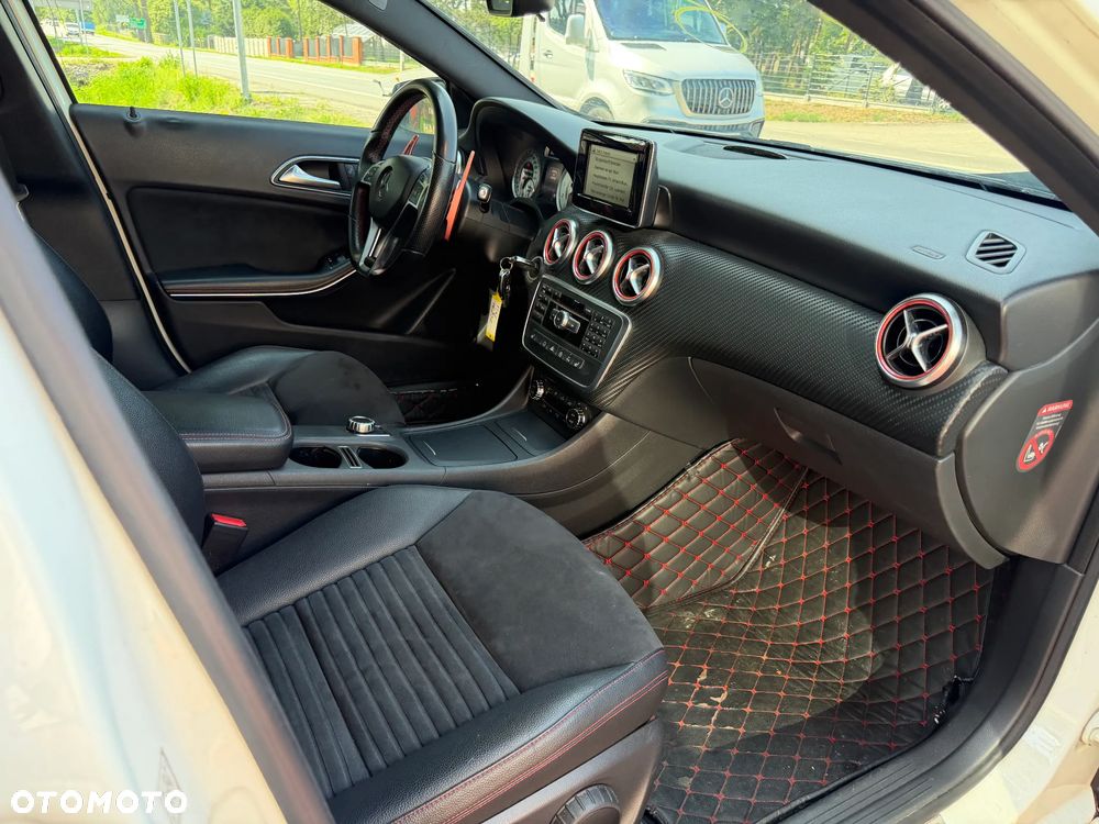 Mercedes-Benz Klasa A 250 7G-DCT AMG Line - 10