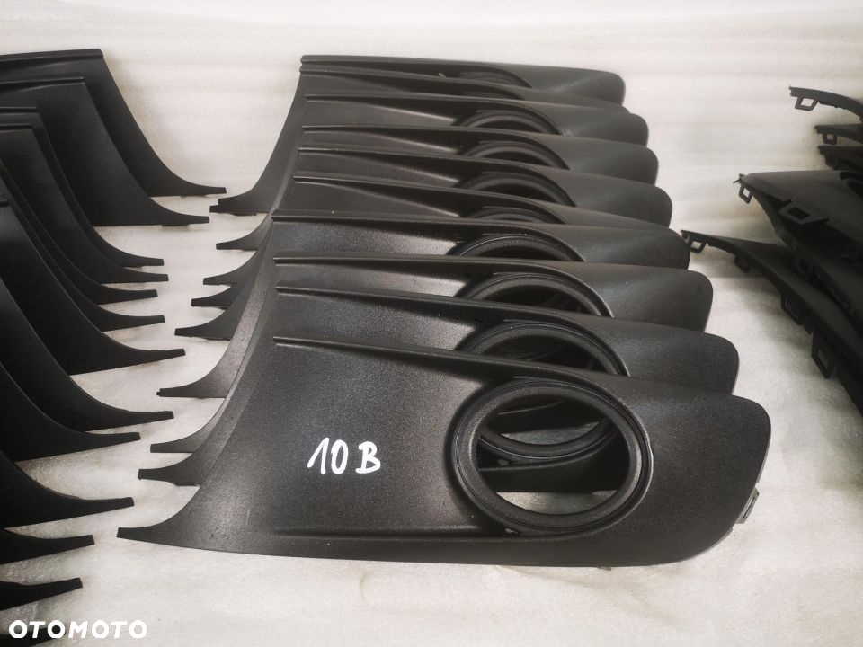 VW TOURAN CADDY  1T0 10- LEWA / PRAWA BOCZNA KRATKA ZDERZAKA PRZEDNIEGO PRZÓD 1T0853666S 1T0853666S / 1T0853665N 1T0853665N NR AUKCJI 5S/10 - 6