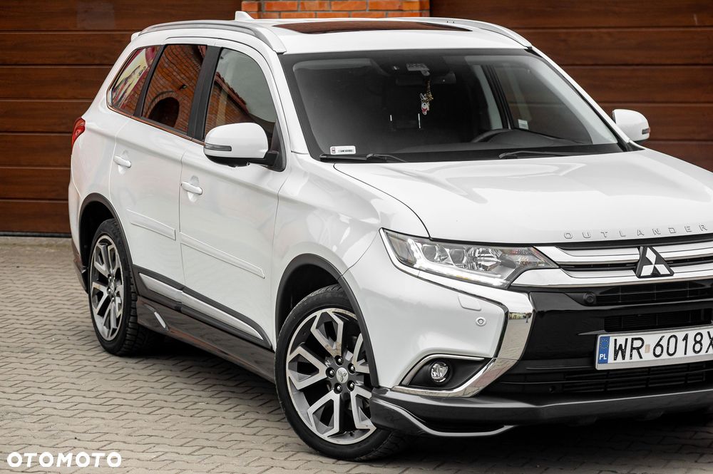Mitsubishi Outlander 2.2 DID Instyle Navi 4WD - 1