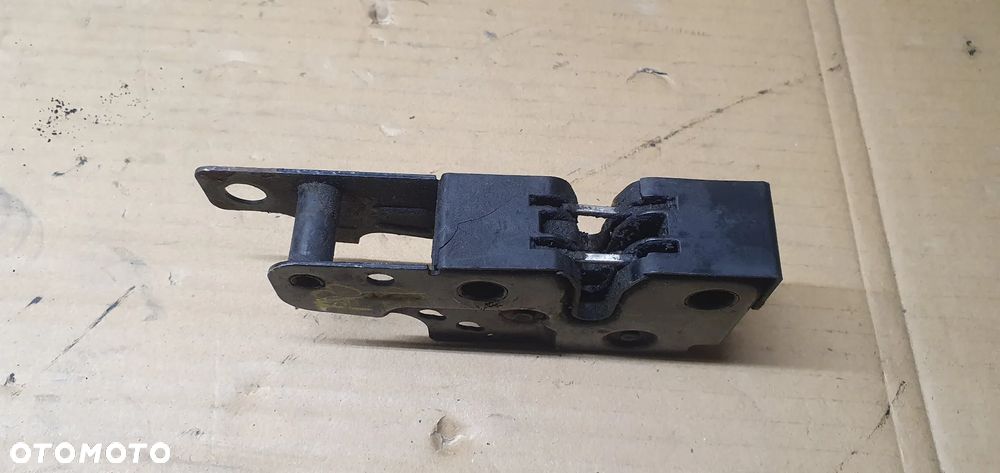 Zamek rygiel maski przód Audi A3 8P 8P0823509C - 2
