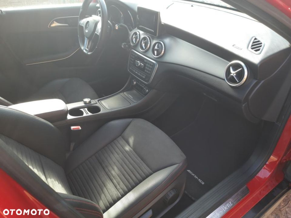Mercedes-Benz GLA 220 CDI 4-Matic - 11