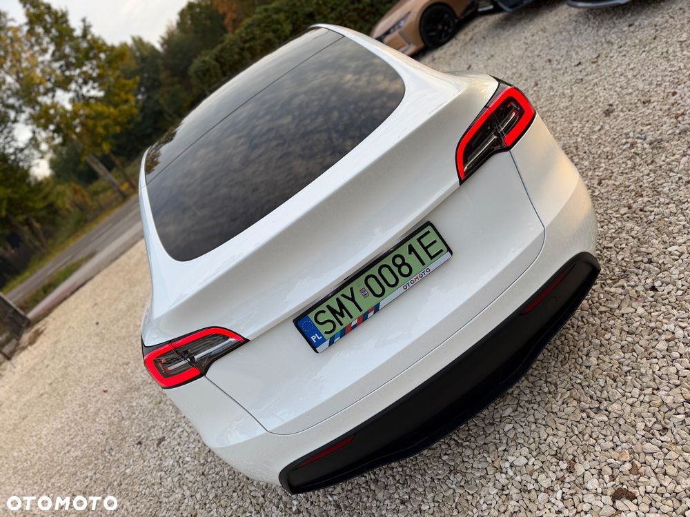 Tesla Model Y RWD - 8