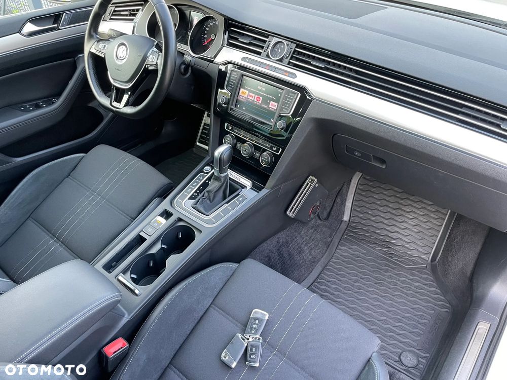 Volkswagen Passat Alltrack 2.0 TDI SCR 4Motion DSG (BMT) - 30