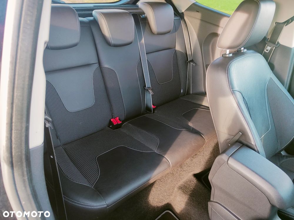 Ford Fiesta - 11