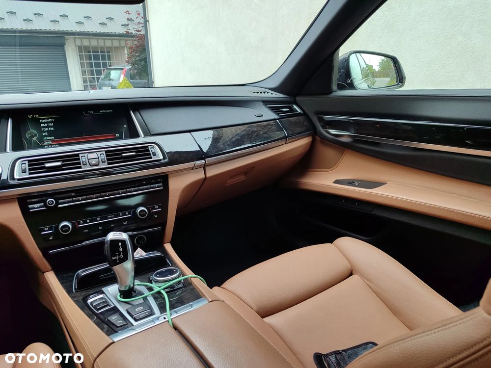 BMW 7 Series 2014 photo 5