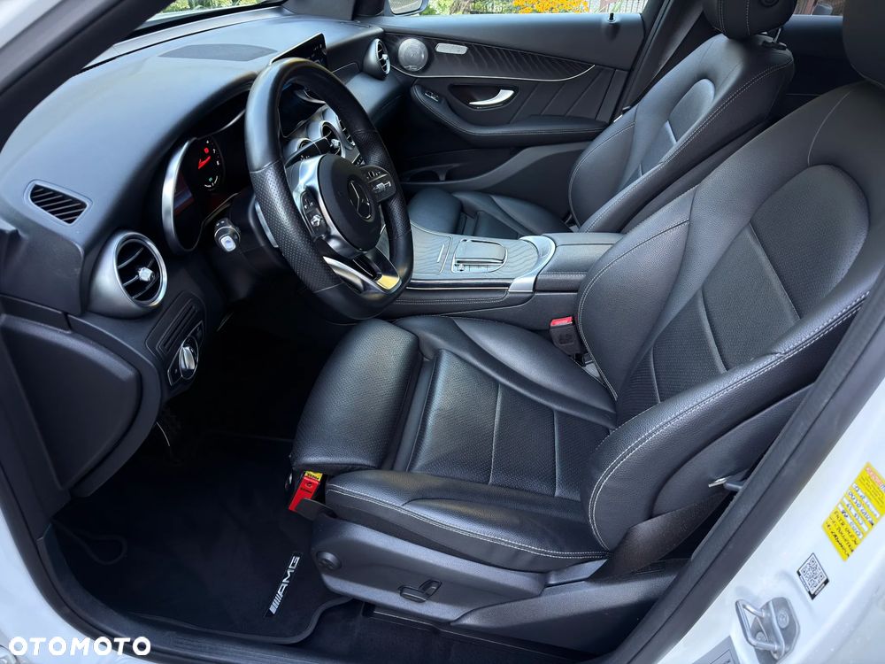 Mercedes-Benz GLC 250 4Matic 9G-TRONIC AMG Line - 30