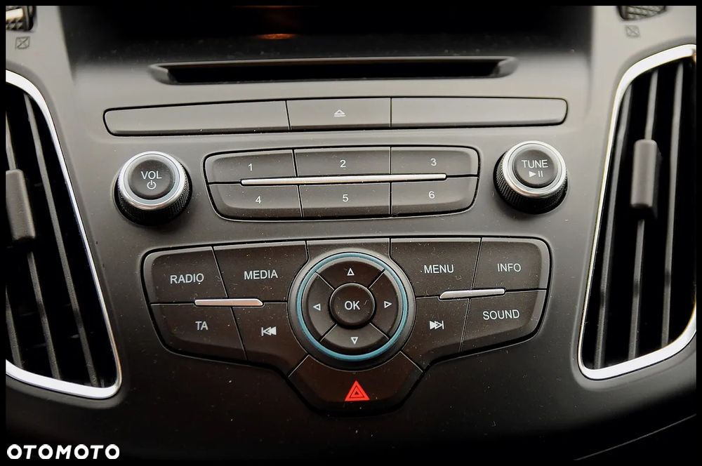 Ford Focus - 33
