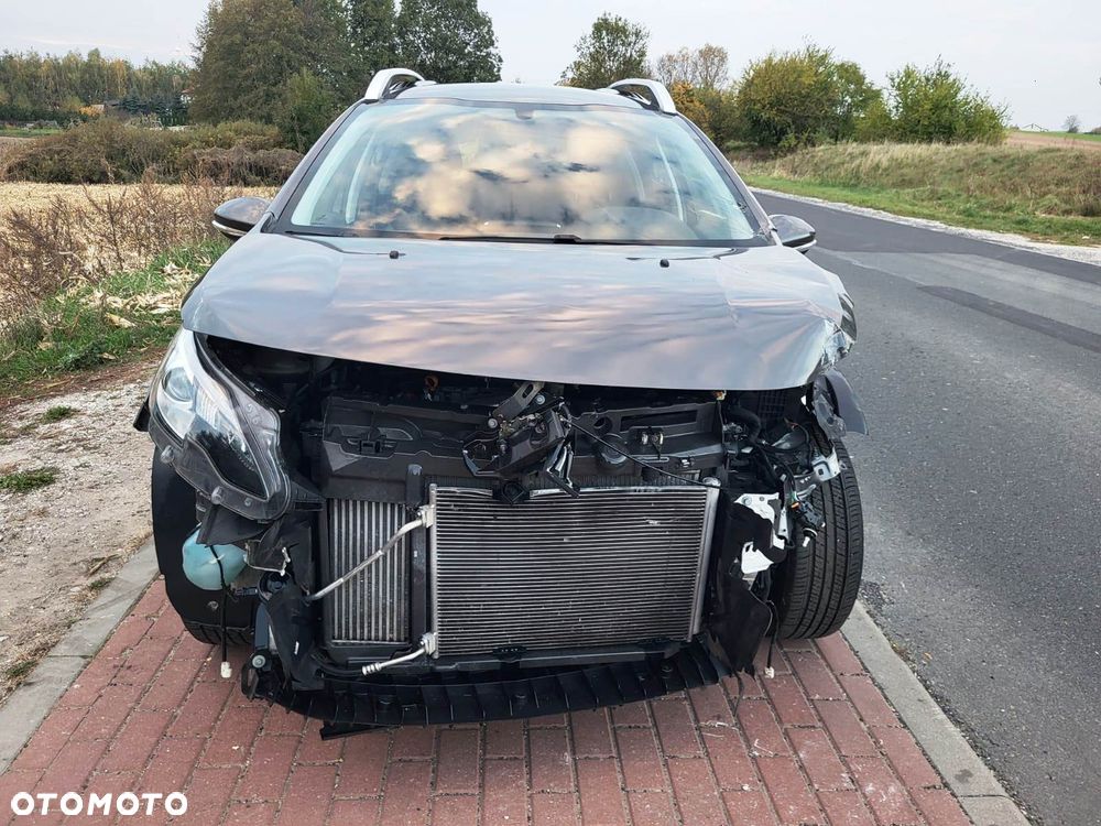 Peugeot 2008 1.5 BlueHDi Signature - 6
