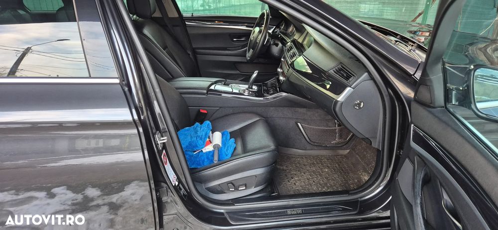 BMW Seria 5 520d - 28