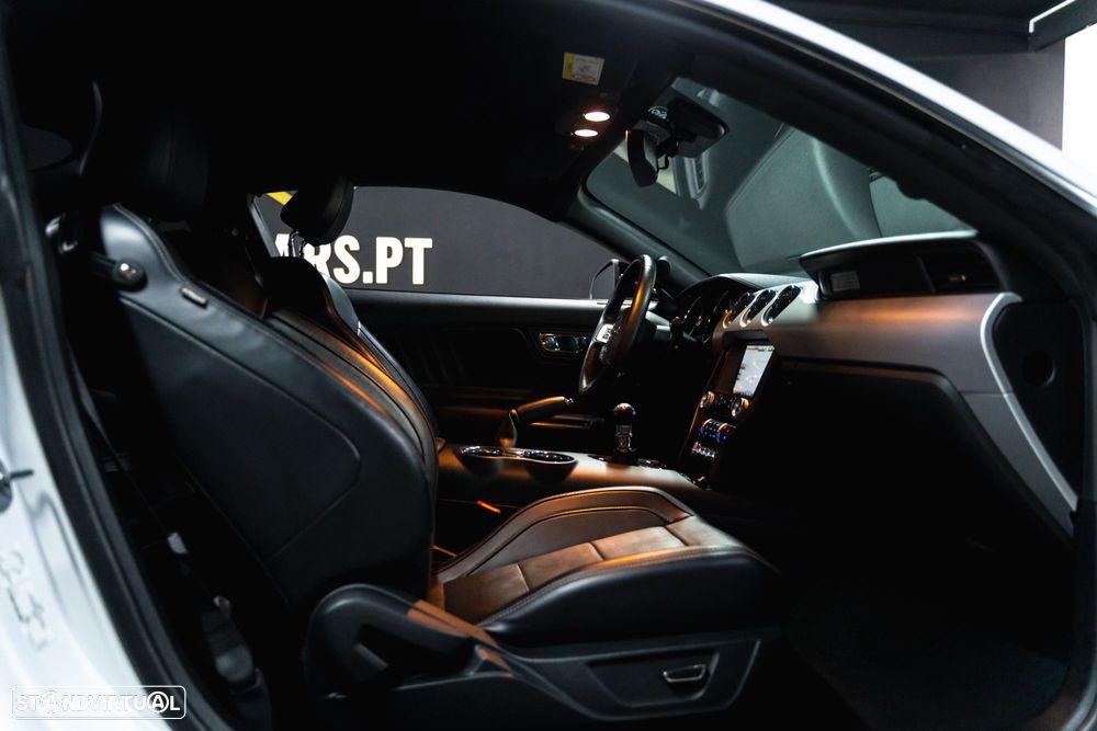 Ford Mustang 2.3i EcoBoost - 16