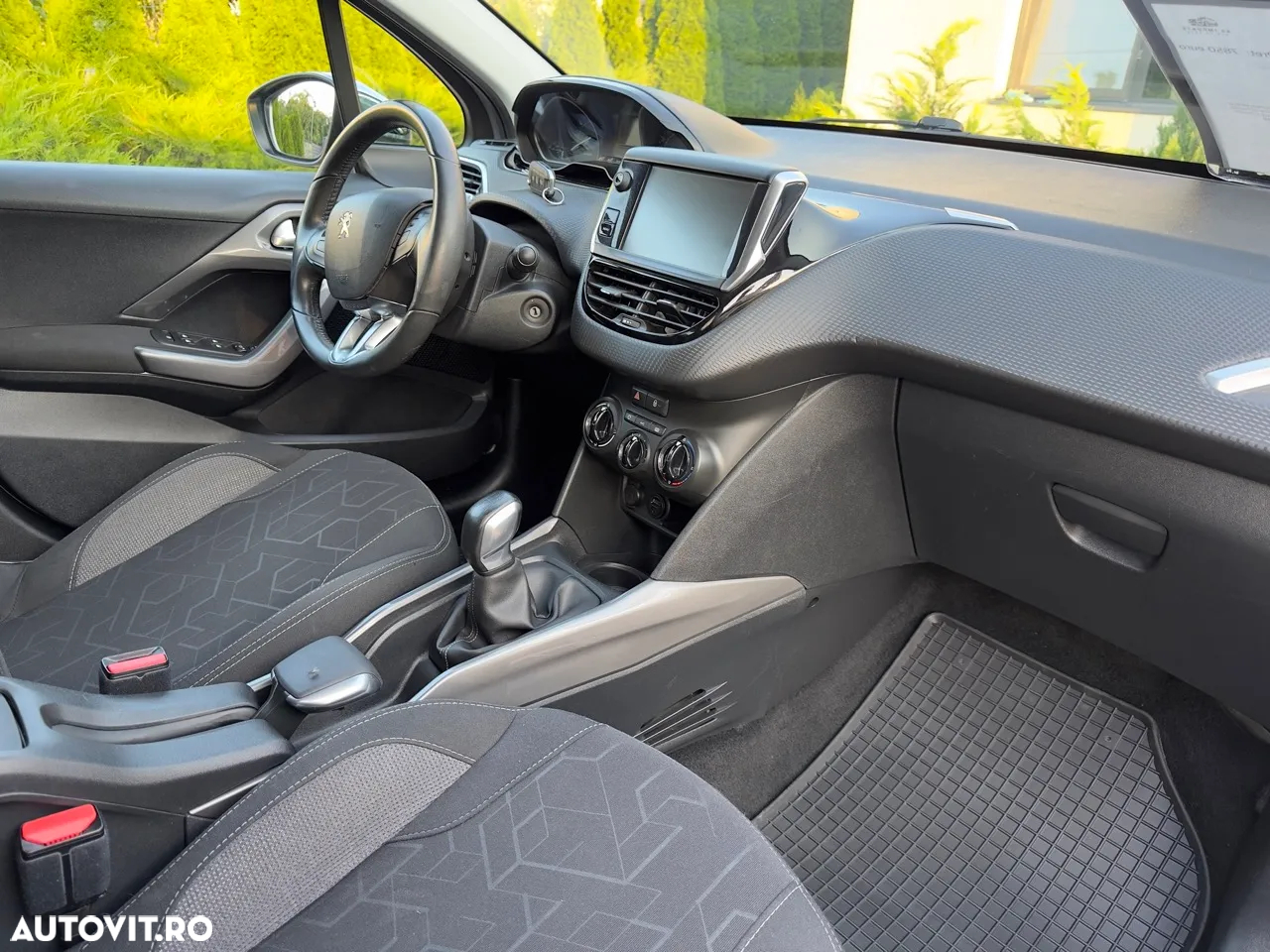 Peugeot 2008 PureTech 110 Style - 12