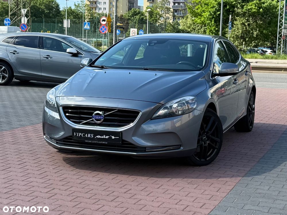 Volvo V40 D4 Drive-E Momentum - 1