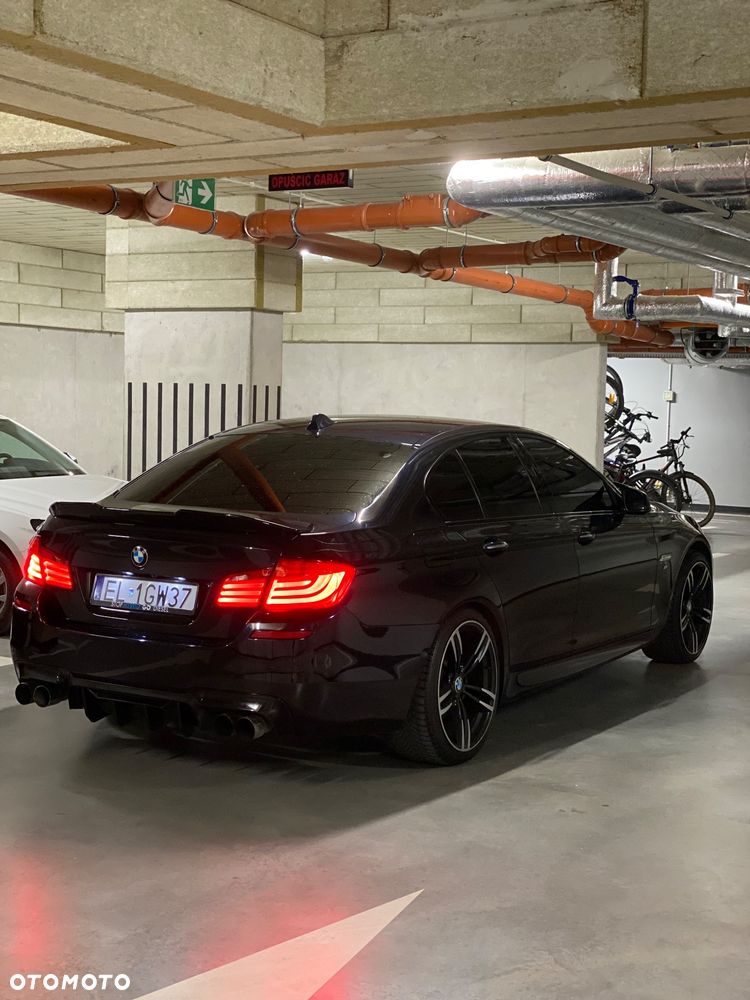 BMW Seria 5 525d xDrive - 5