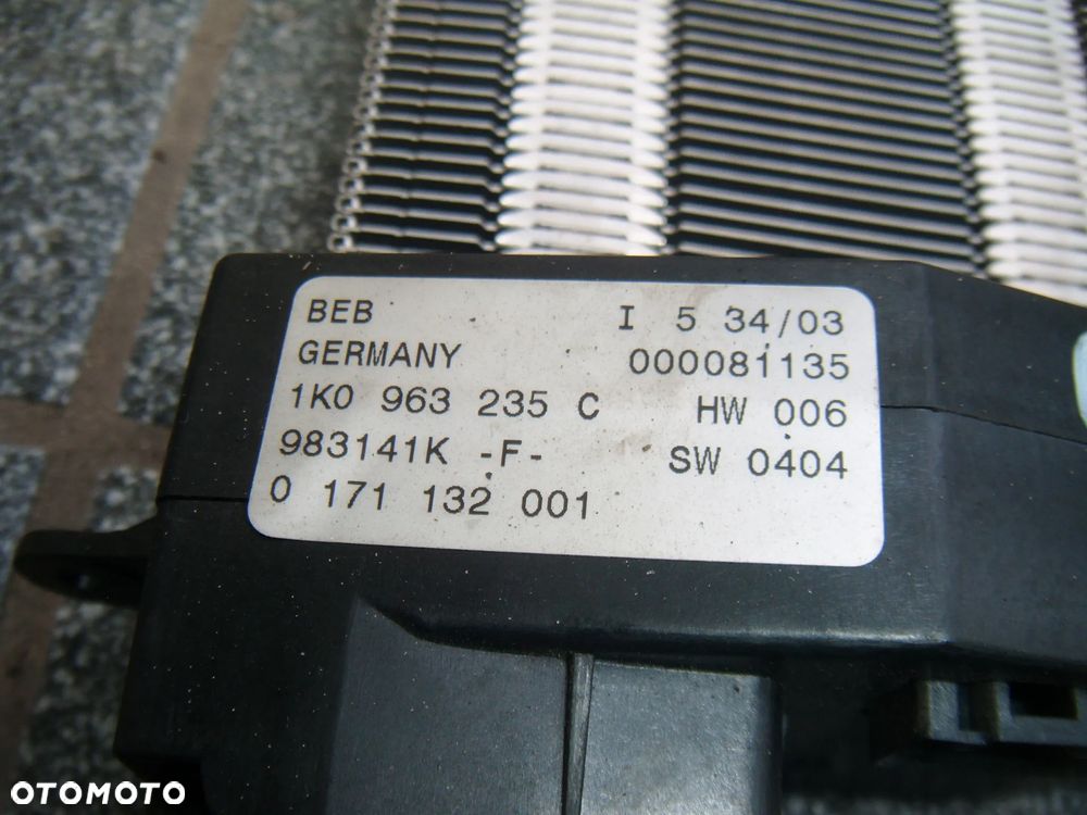 vw golf V 2.0 tdi nagrzewnica elektryczna 1k0963235c - 2