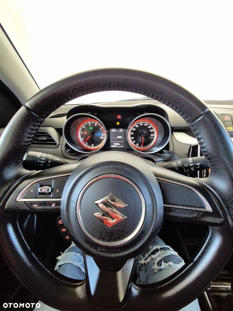 Suzuki Swift 1.2 Dualjet Comfort - 9