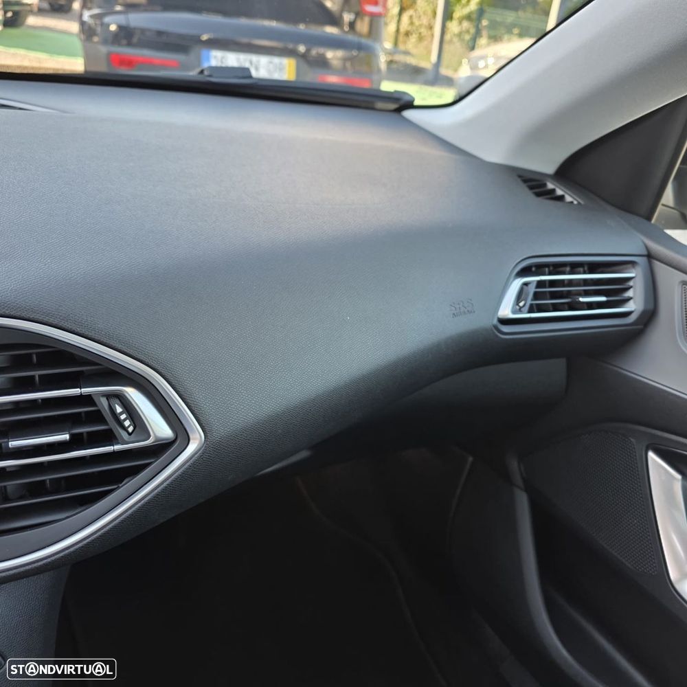 Peugeot 308 SW 1.6 e-HDi Allure J17 - 28