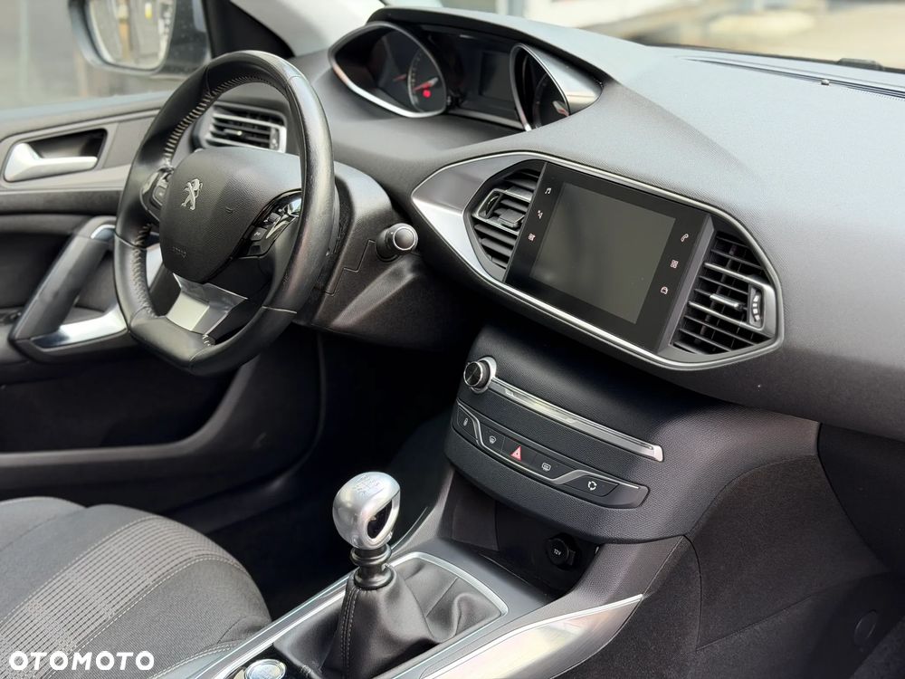 Peugeot 308 1.2 PureTech Allure S&S - 30