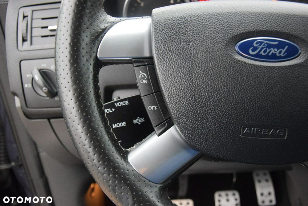 Ford Kuga 2.0 TDCi 4WD Titanium - 35