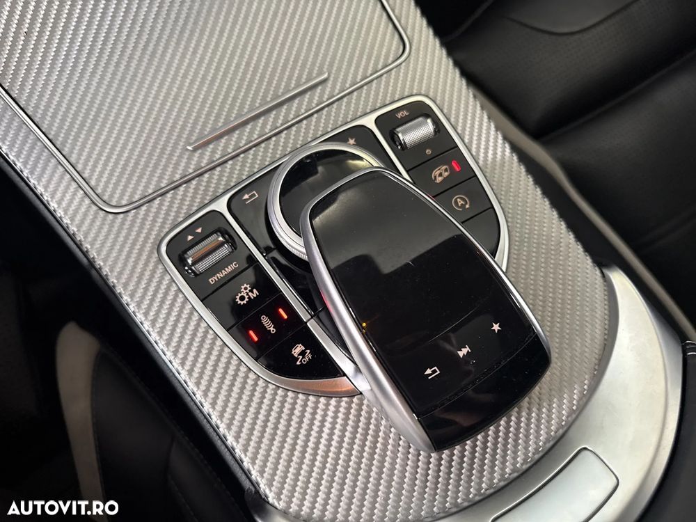 Mercedes-Benz C 63 AMG - 18