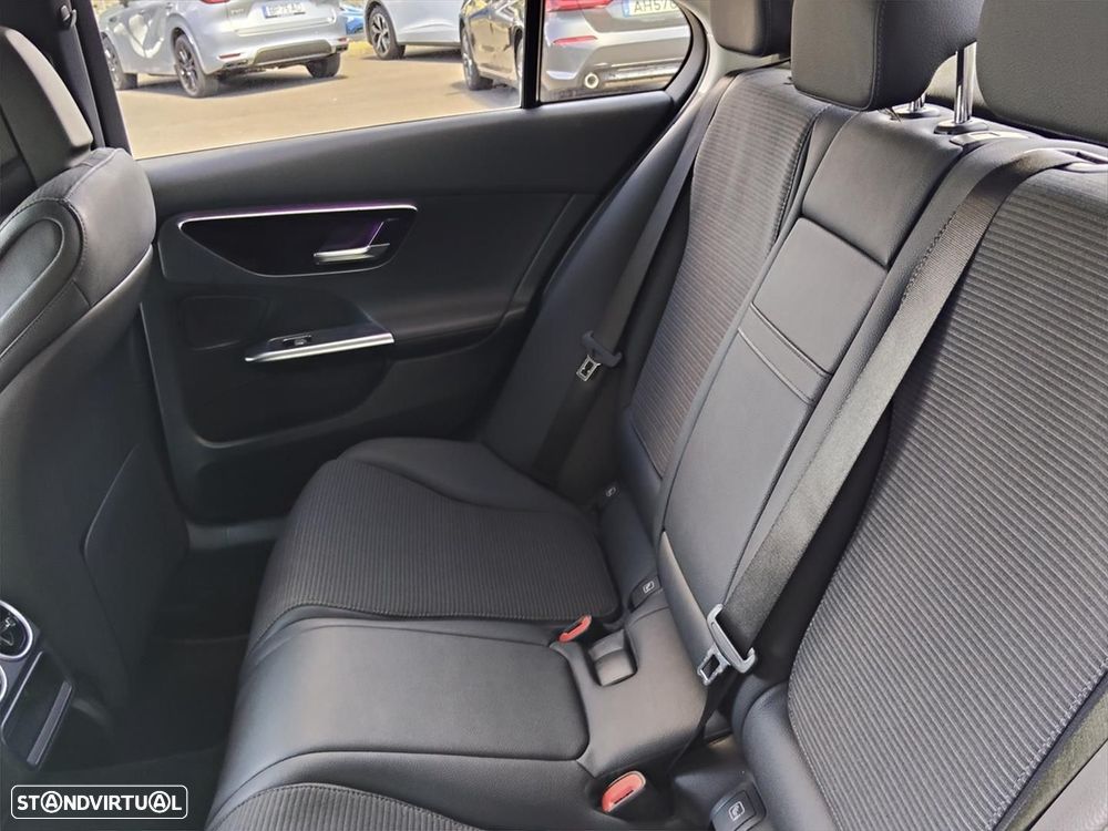 Mercedes-Benz C 220 - 13