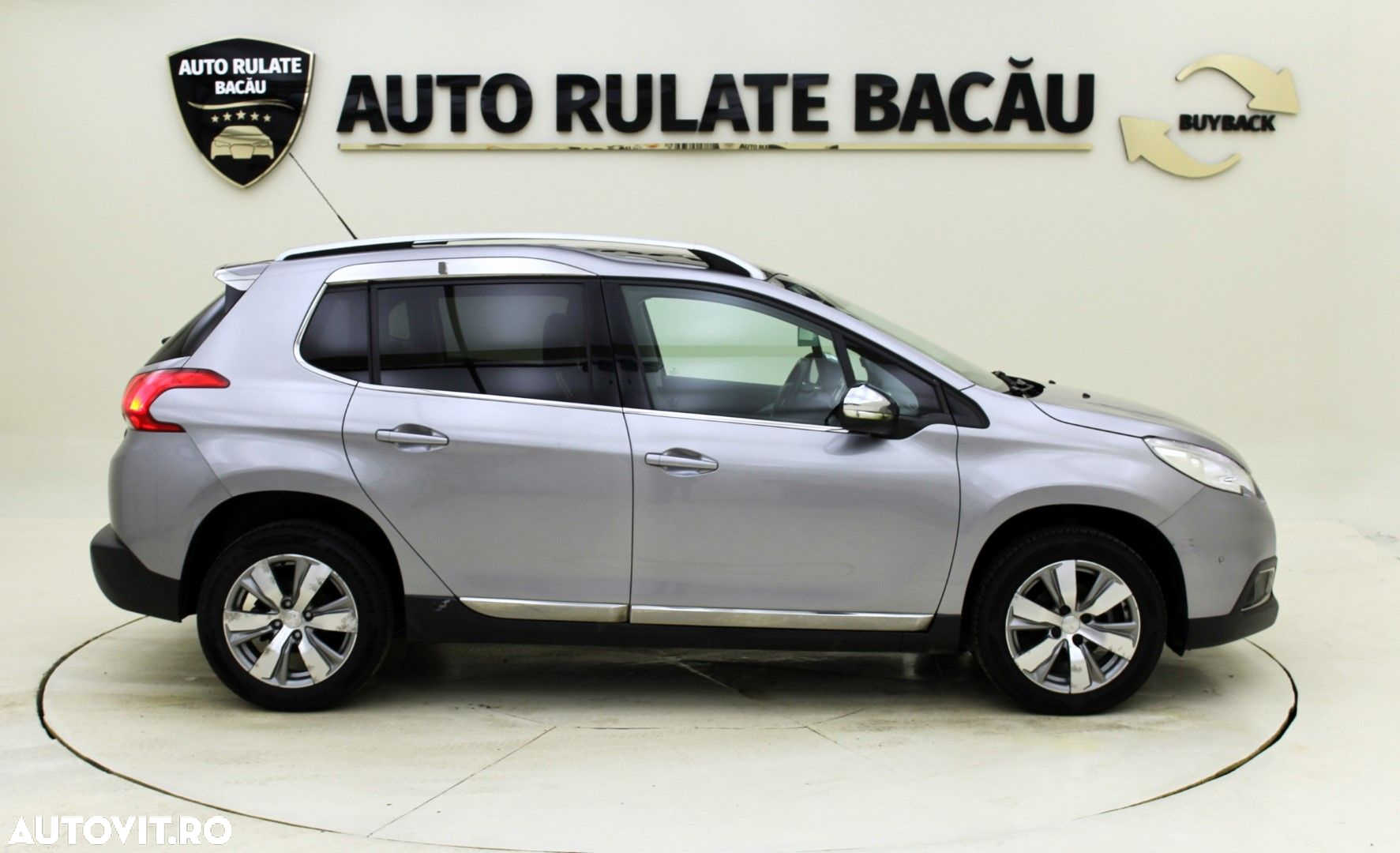 Peugeot 2008 - 4