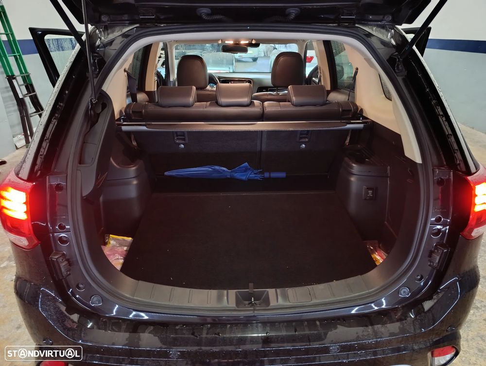 Mitsubishi Outlander - 13