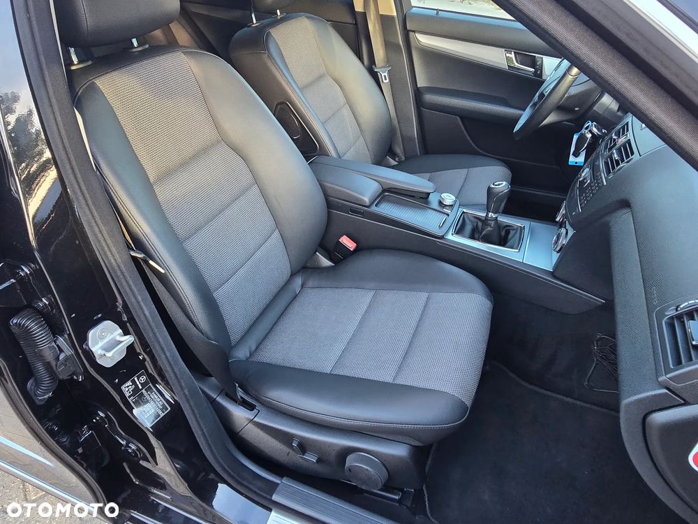 Mercedes-Benz Klasa C 180 BlueEFFICIENCY Avantgarde - 20