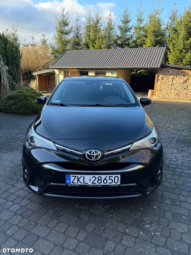 Toyota Avensis 2.0 D-4D Premium - 1