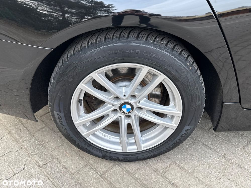 BMW Seria 5 520d xDrive - 35