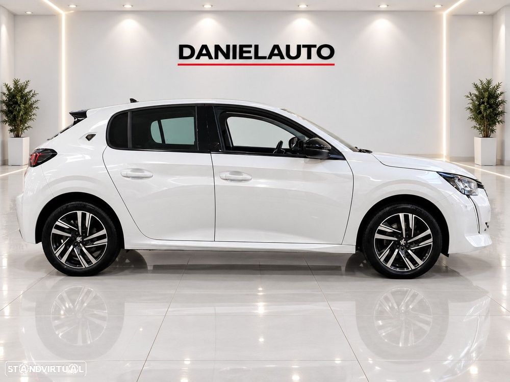 Peugeot 208 1.2 PureTech Allure EAT8 - 4