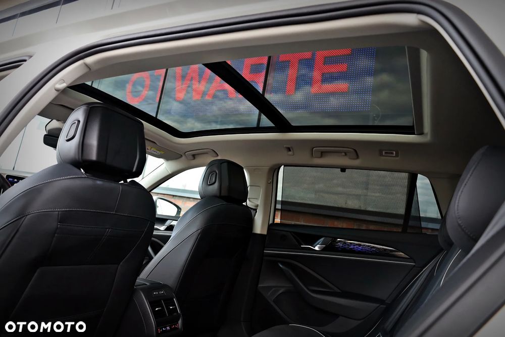 Volkswagen Passat 2.0 TDI SCR Elegance DSG - 17