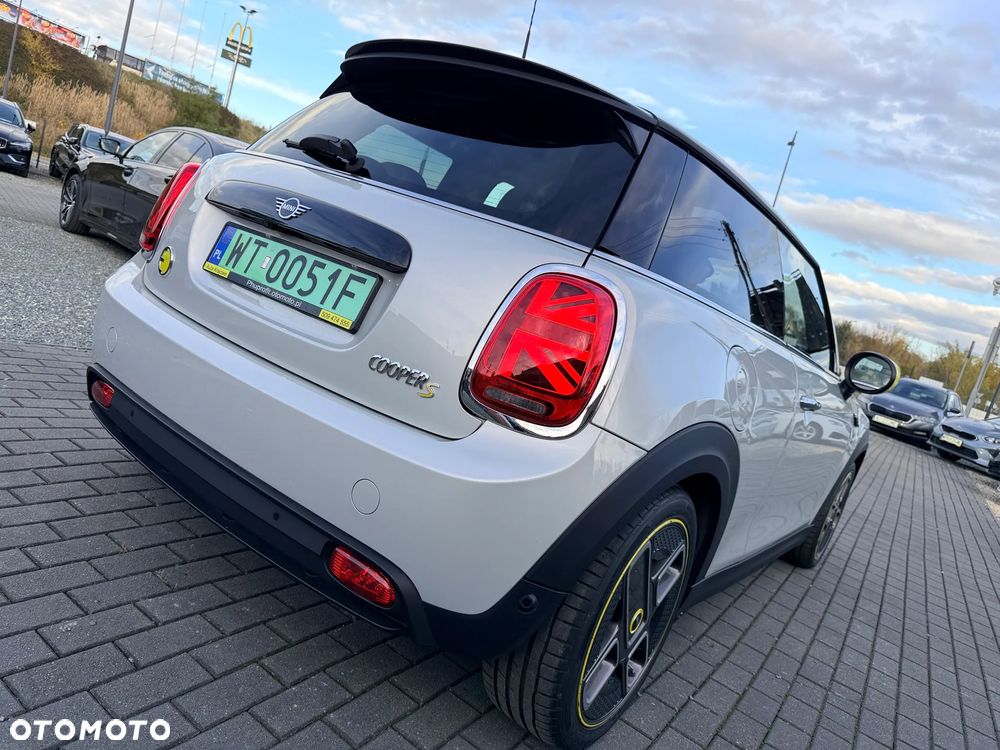 MINI Cooper SE Electric Trim - 7