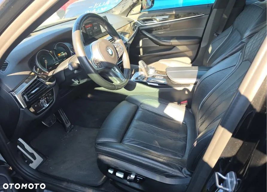 BMW Seria 5 530i xDrive M Sport Edition - 7