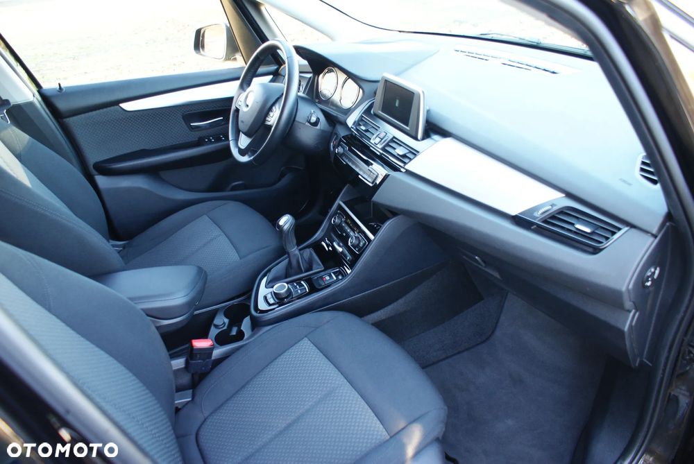 BMW Seria 2 218i Advantage - 17