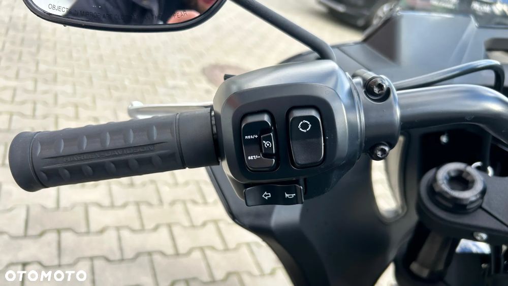 Harley-Davidson Softail Low Rider - 12