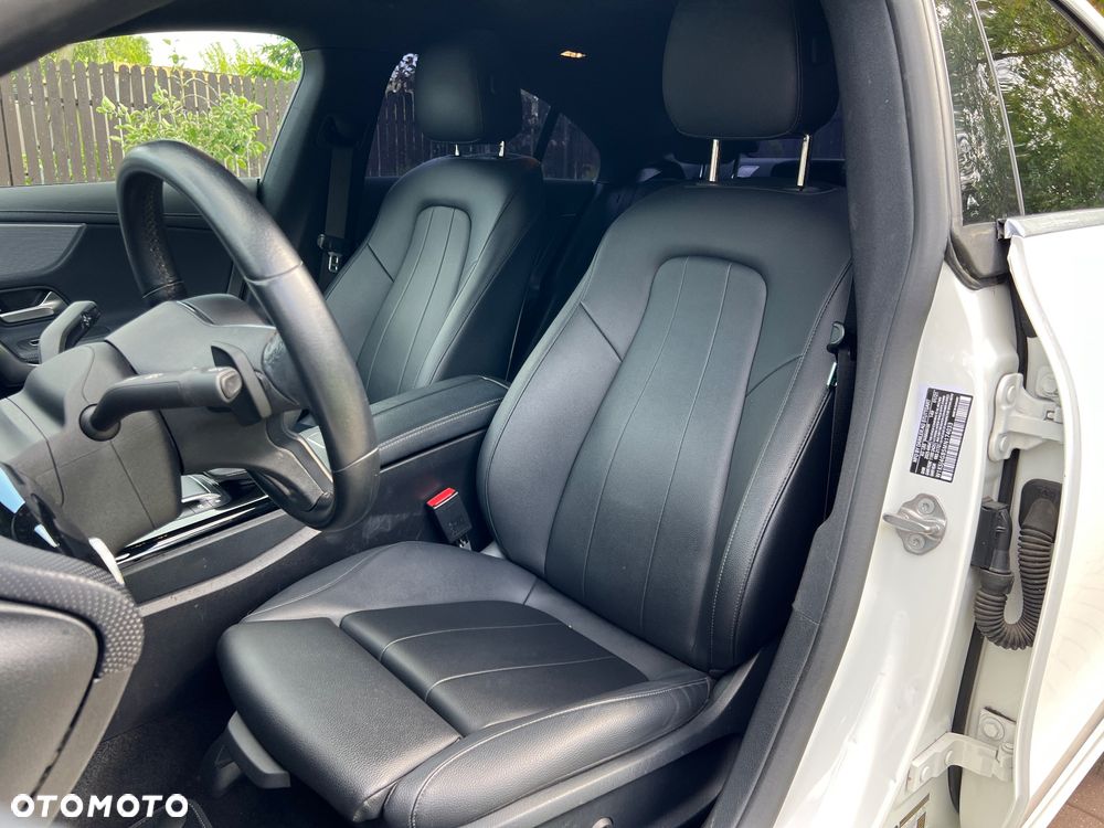 Mercedes-Benz CLA 250 7G-DCT - 13