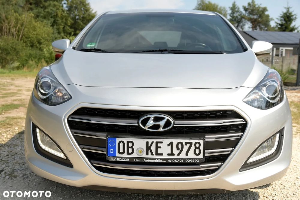 Hyundai i30 blue 1.6 GDI Passion - 12