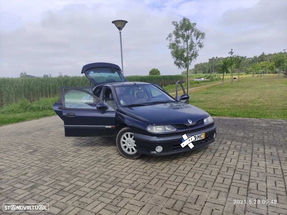 Renault Laguna 3.0 V6 Initiale - 1