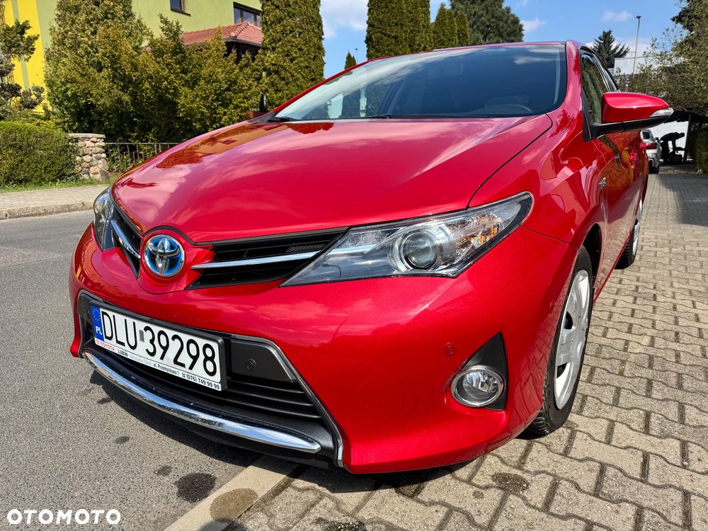 Toyota Auris ver-1-8-hsd-luna - 5