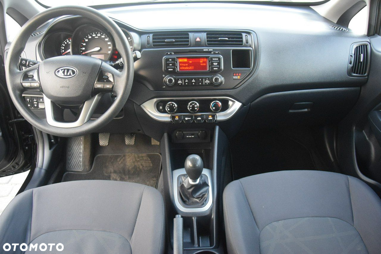 Kia Rio - 21