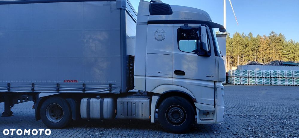 Mercedes-Benz 1845 - 4