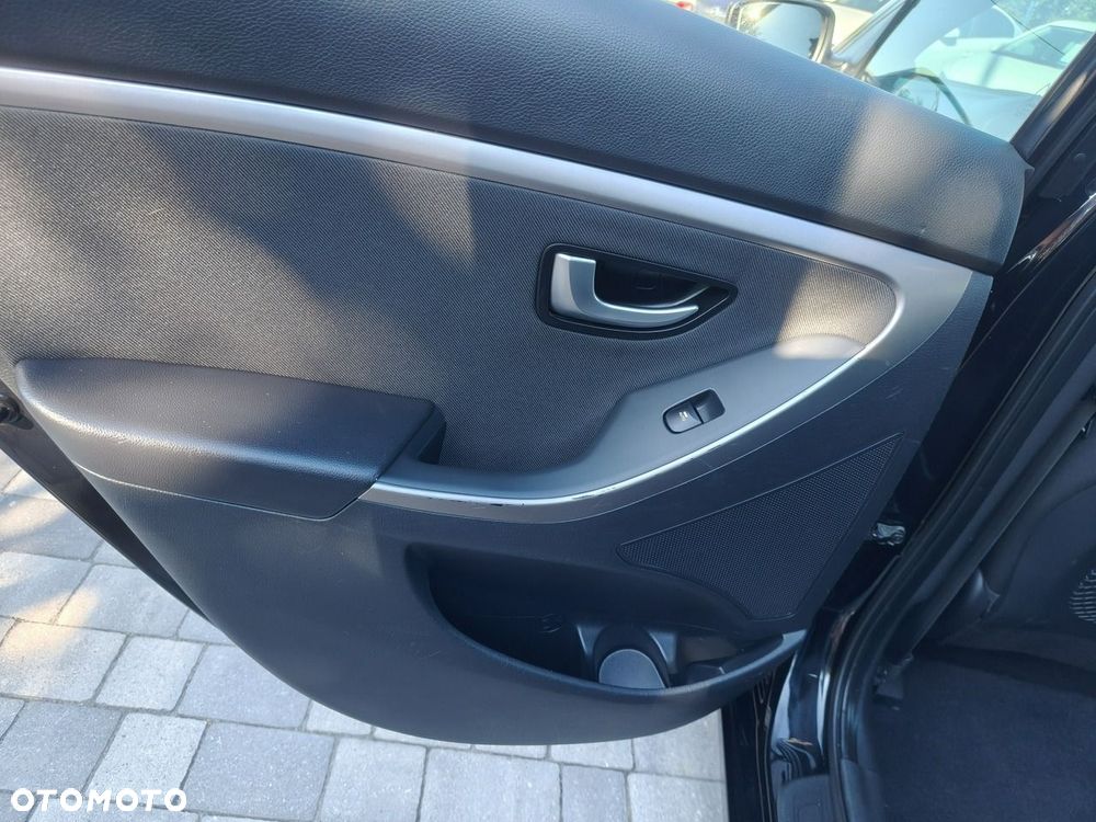 Hyundai i30 1.6 CRDi BlueDrive Comfort - 27