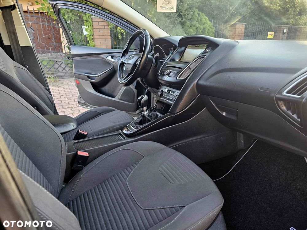 Ford Focus 2.0 TDCi Titanium ASS - 17