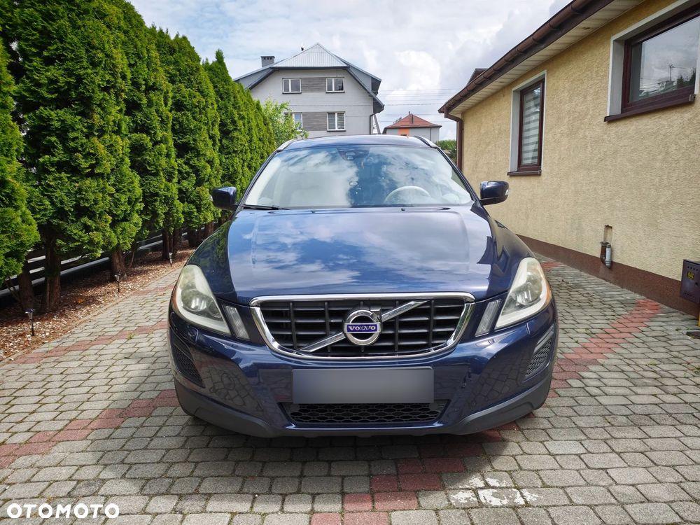 Volvo XC 60 T6 AWD Momentum - 2