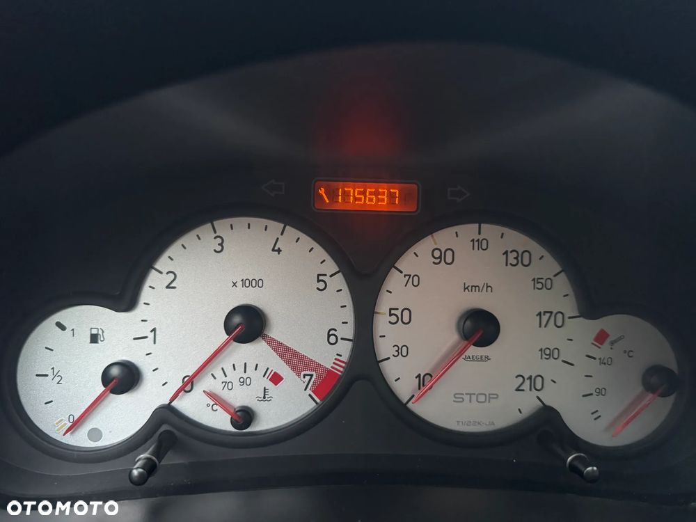 Peugeot 206 CC 1.6 - 19
