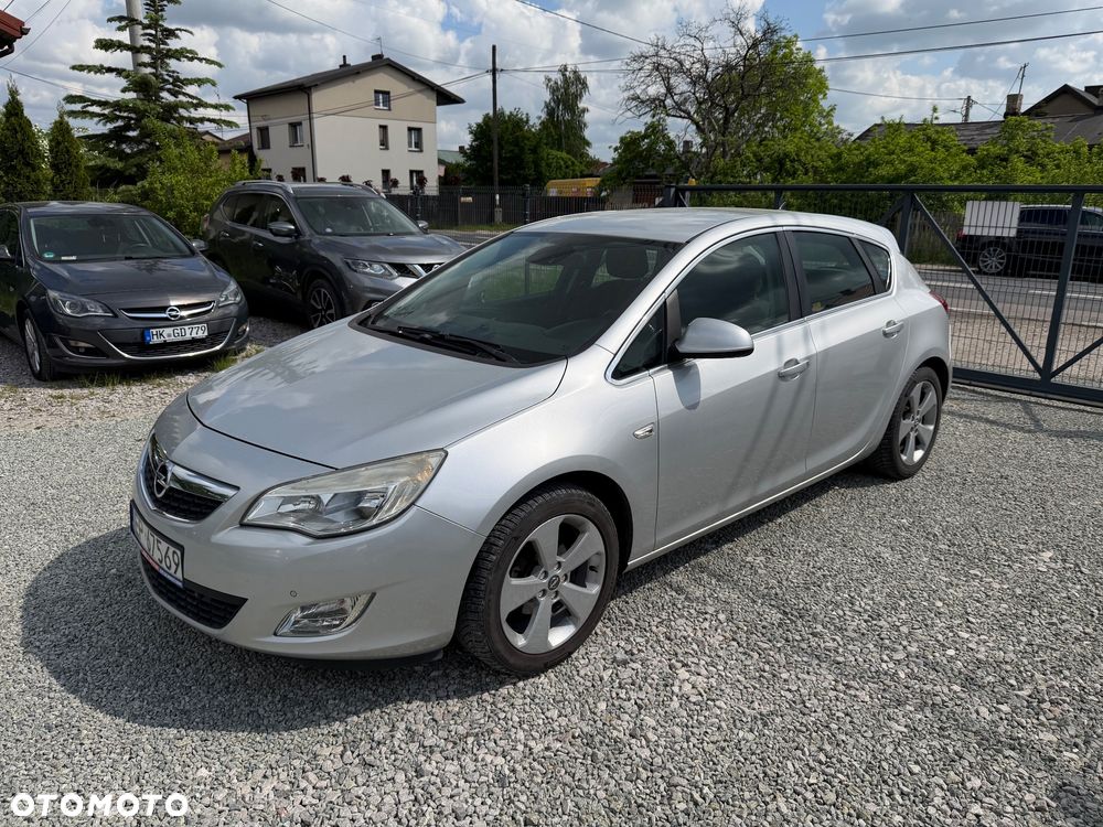 Opel Astra 1.6 Design Edition - 14