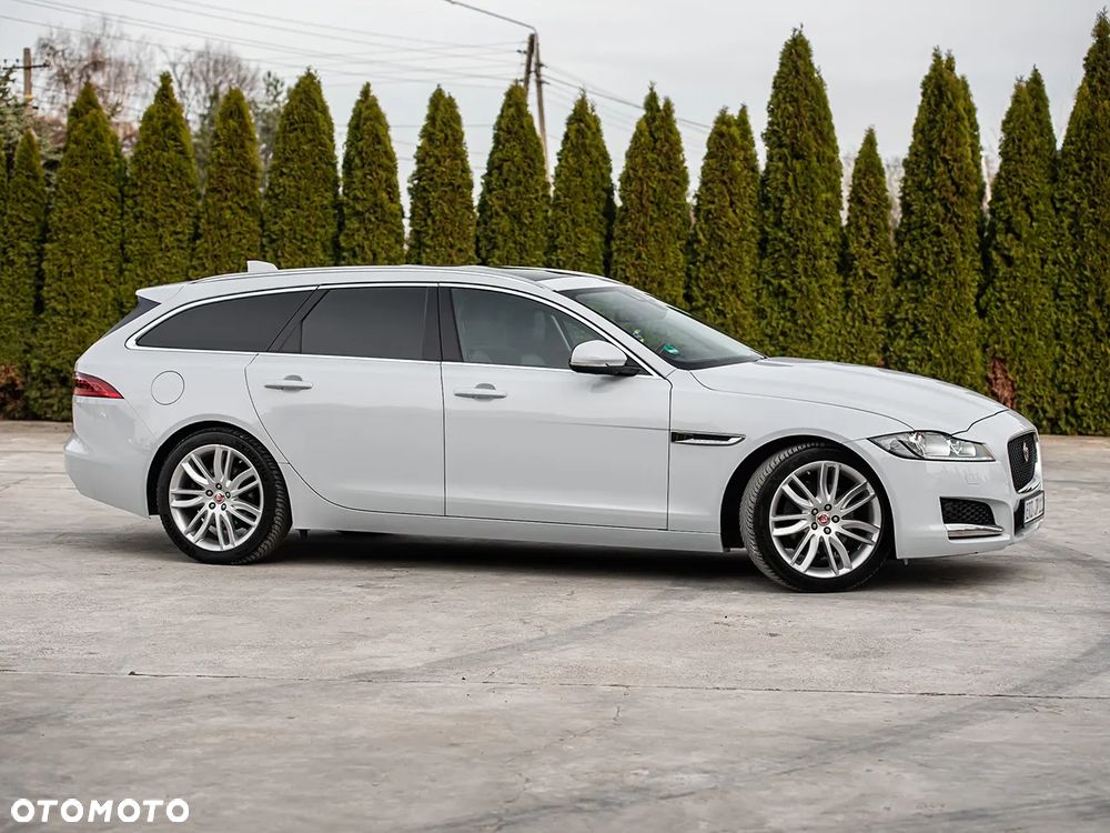 Jaguar XF - 3