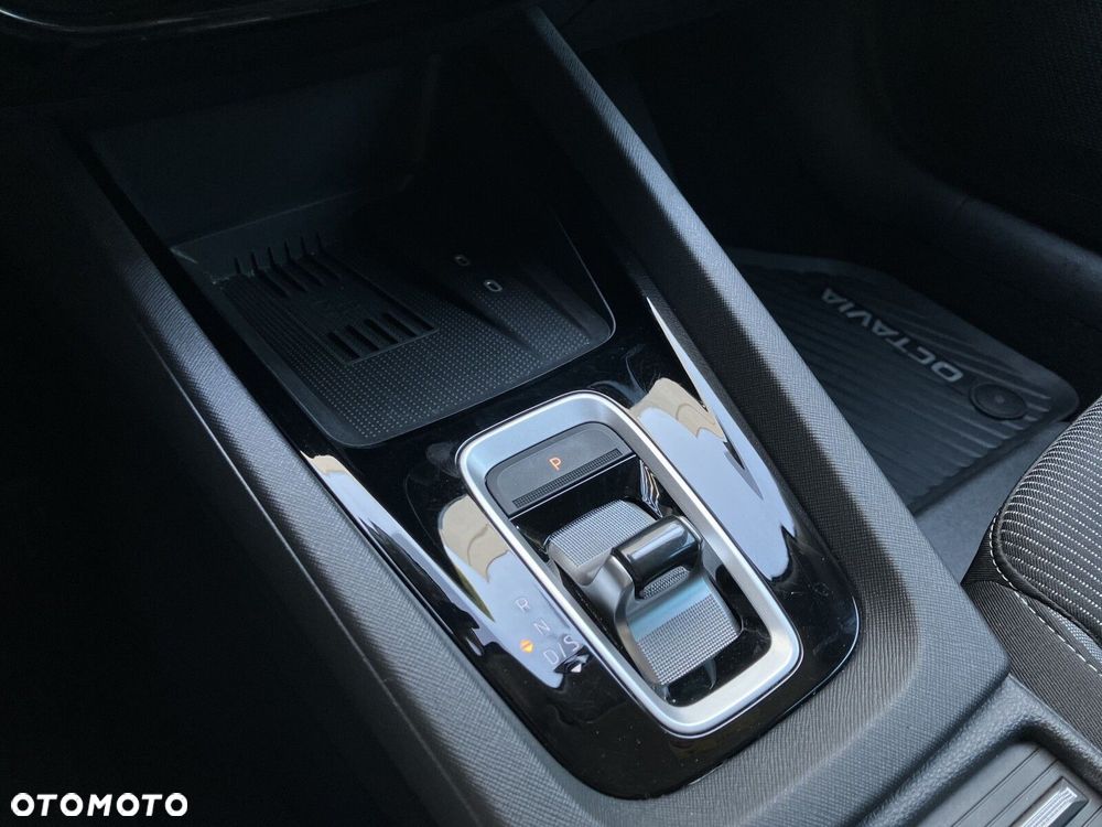 Skoda Octavia 1.5 TSI mHEV Edition 130 Selection DSG - 24
